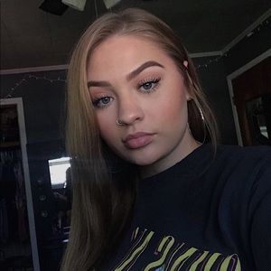 Meet your Posher, Bethany